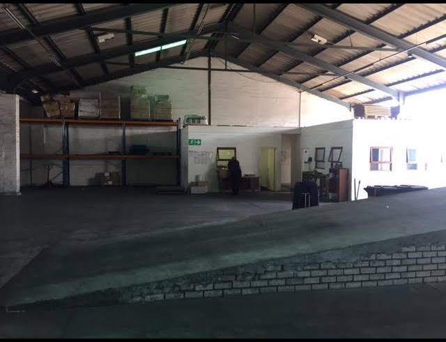 821M² FACTORY TO LET IN EPPING INDUSTRIAL
